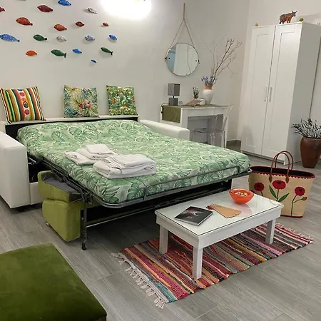 Iris Apartment, Comfort E Stile Nel Cuore Di Bisceglie